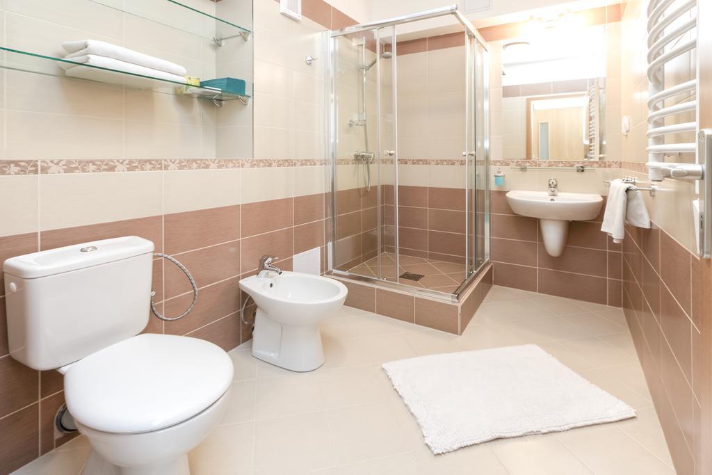Žiar nad Hronom Garni Hotel Fellini חדר תמונה