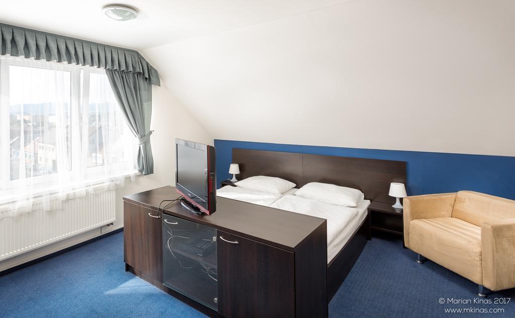 Žiar nad Hronom Garni Hotel Fellini מראה חיצוני תמונה