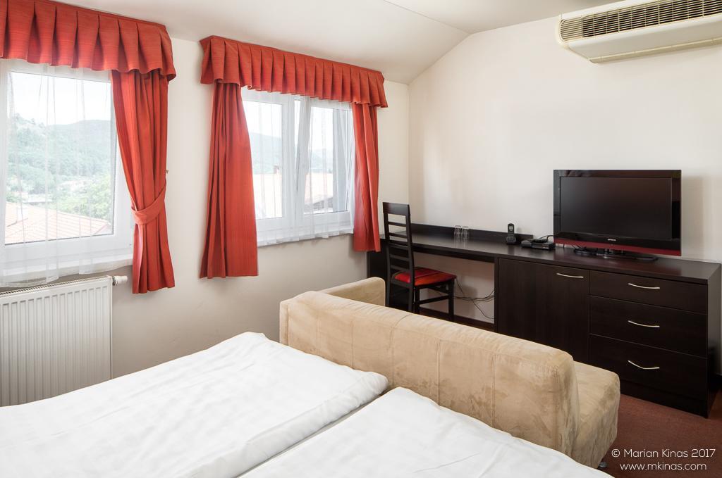 Žiar nad Hronom Garni Hotel Fellini מראה חיצוני תמונה